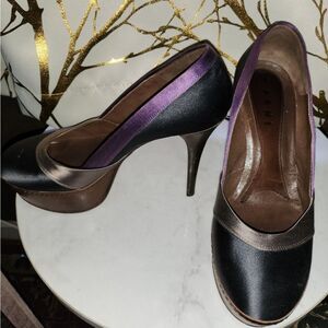 Marni size 39 (8.5 us) satin pumps.